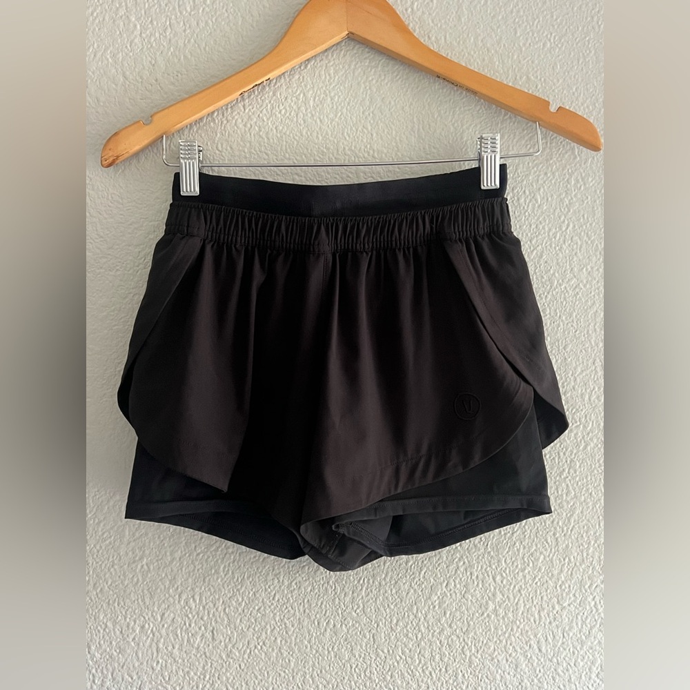 Vuori Luna Short 2” Black Women’s Size XS | Lightweight Athletic Shorts